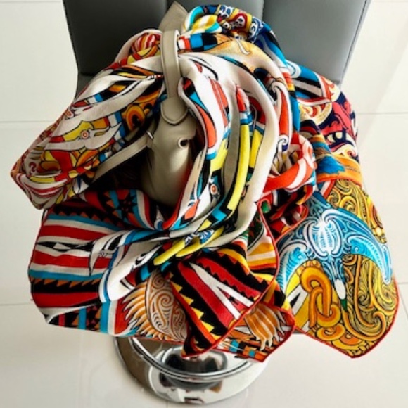 NWT HERMES KAWA ORA BY TE RANGITU NETANA 140X140 CASHMERE SILK SHAWL SCARF STOLE - Picture 9 of 15